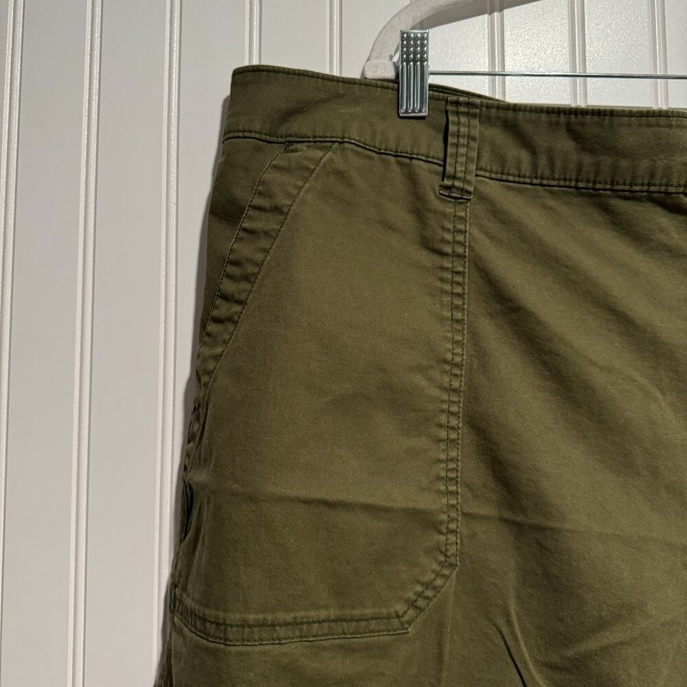 Old Navy OG Chino Shorts Olive Green Cotton Plus Size 3X Pull On - Picture 2 of 5